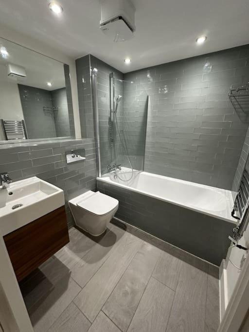Luxurious 1-Bedroom With Parking Birmingham Zewnętrze zdjęcie